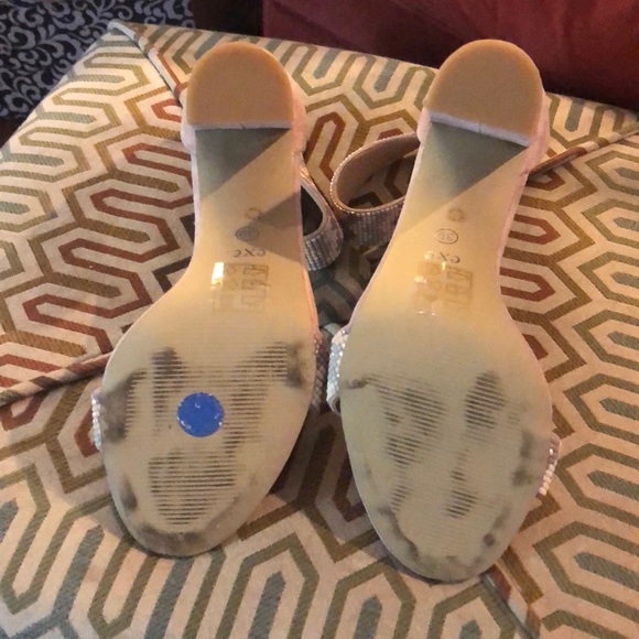 ❗️PRICE DROP❗️Exe Leather pumps - Picture 4 of 4